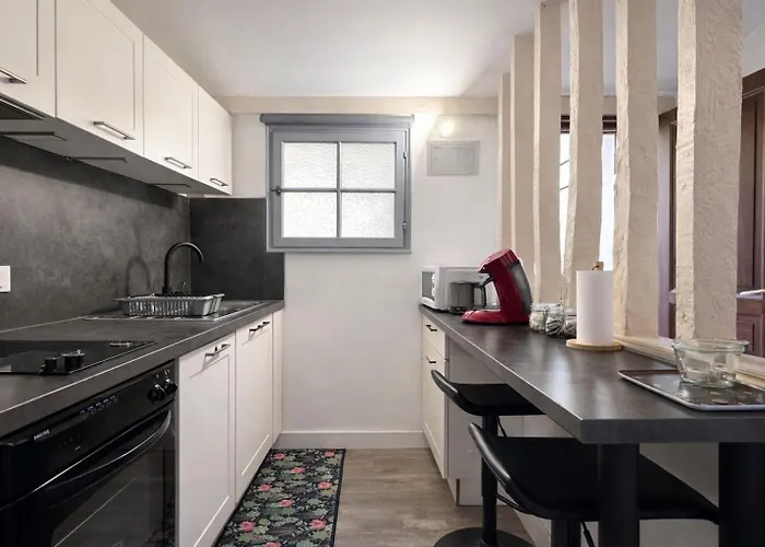 Spacieux Sous Les Toits De