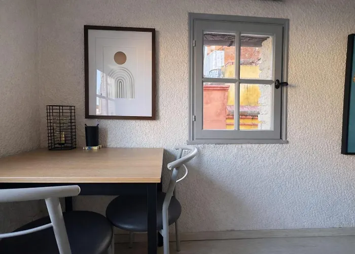 Spacieux Sous Les Toits De